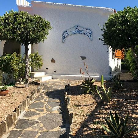 B&B A Due Passi Dal Mare Baja Sardinia Exterior photo