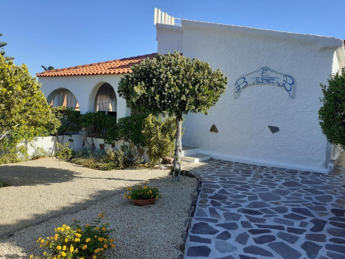 B&B A Due Passi Dal Mare Baja Sardinia Exterior photo