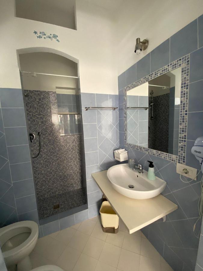 B&B A Due Passi Dal Mare Baja Sardinia Exterior photo
